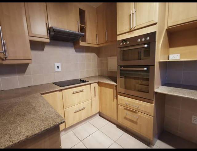 2 BEDROOM PROPERTY TO RENT IN BENMORE GARDENS